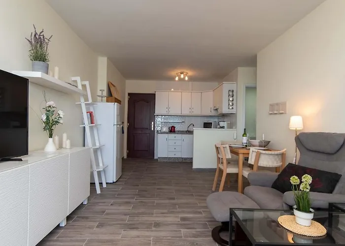 Ocean View Apartment *